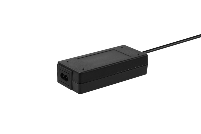 65-80W系列电源适配器